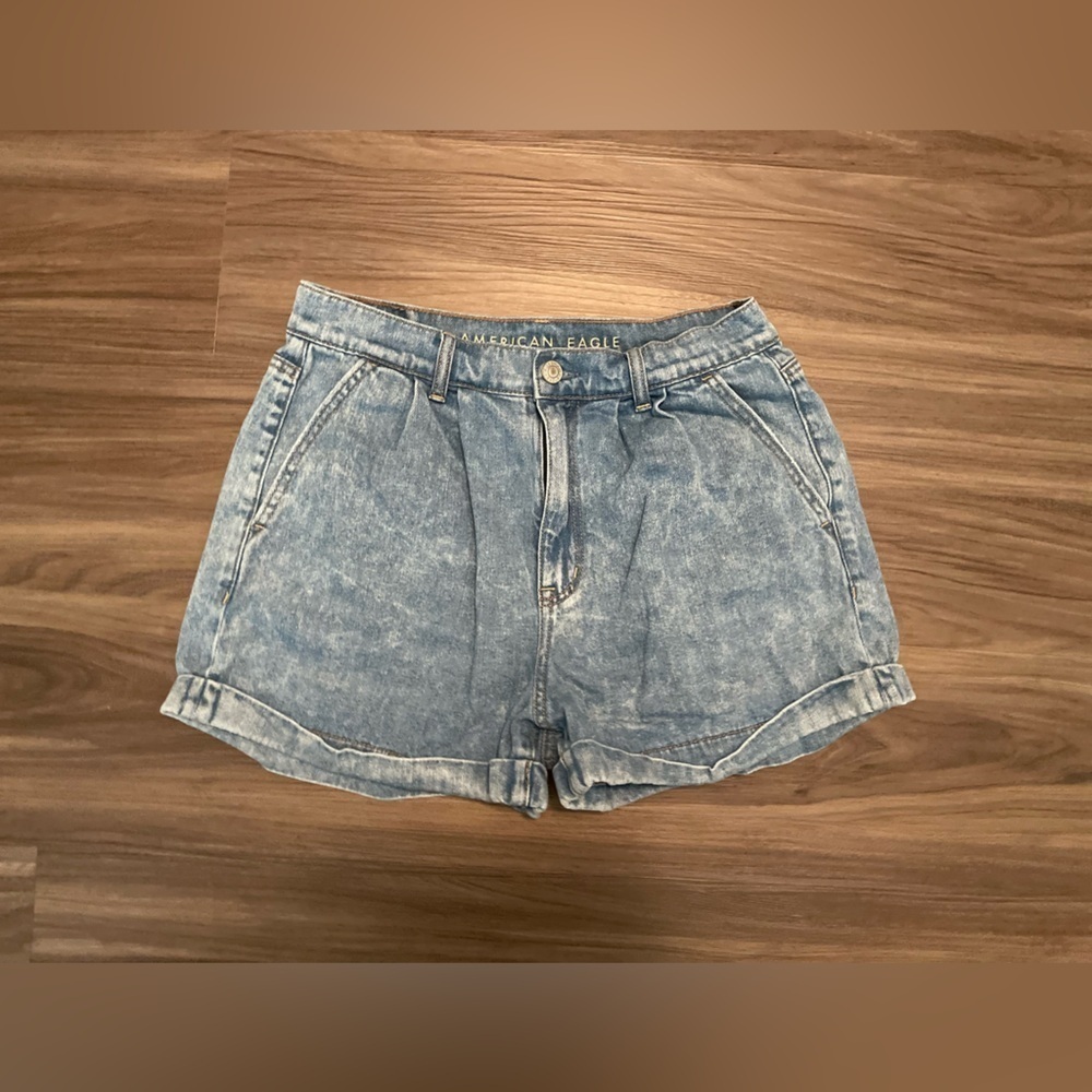 American Eagle Outfitters Light Blue Jean Shorts size 6